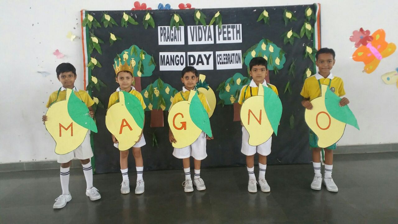 TINY TOTS CELEBRATE MANGO DAY